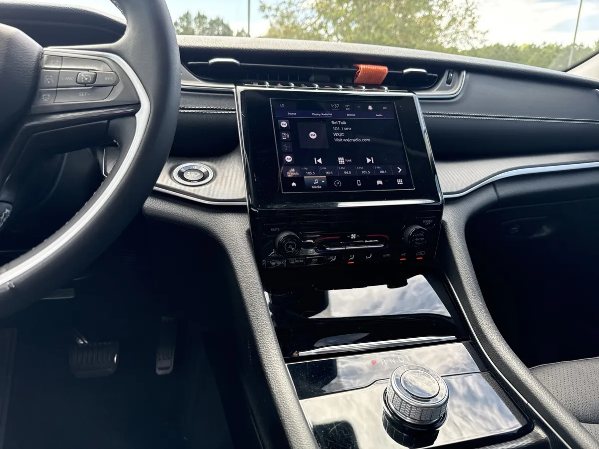 2024 Jeep Grand Cherokee Laredo X thumbnail 30