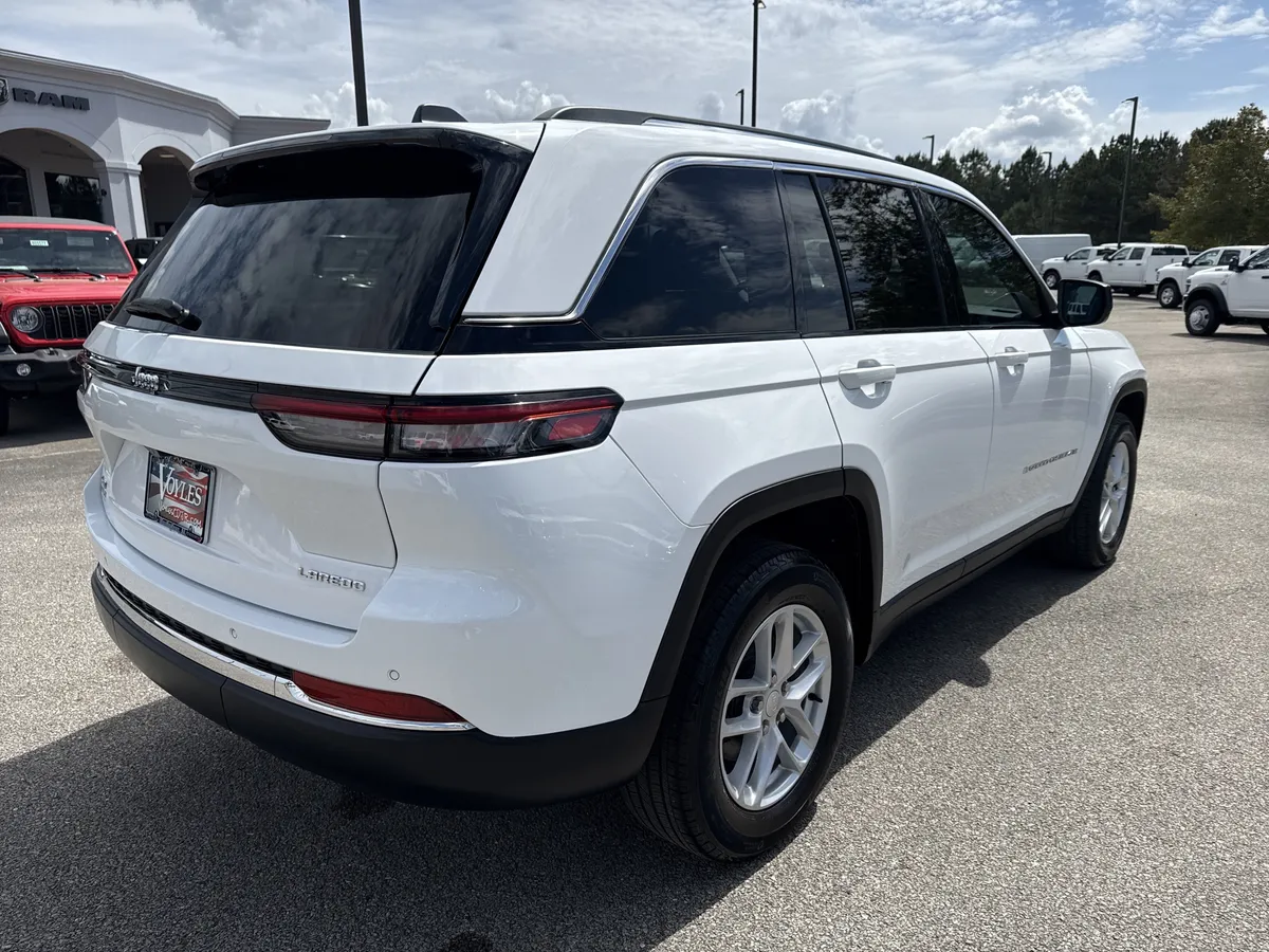 2024 Jeep Grand Cherokee Laredo X thumbnail 7
