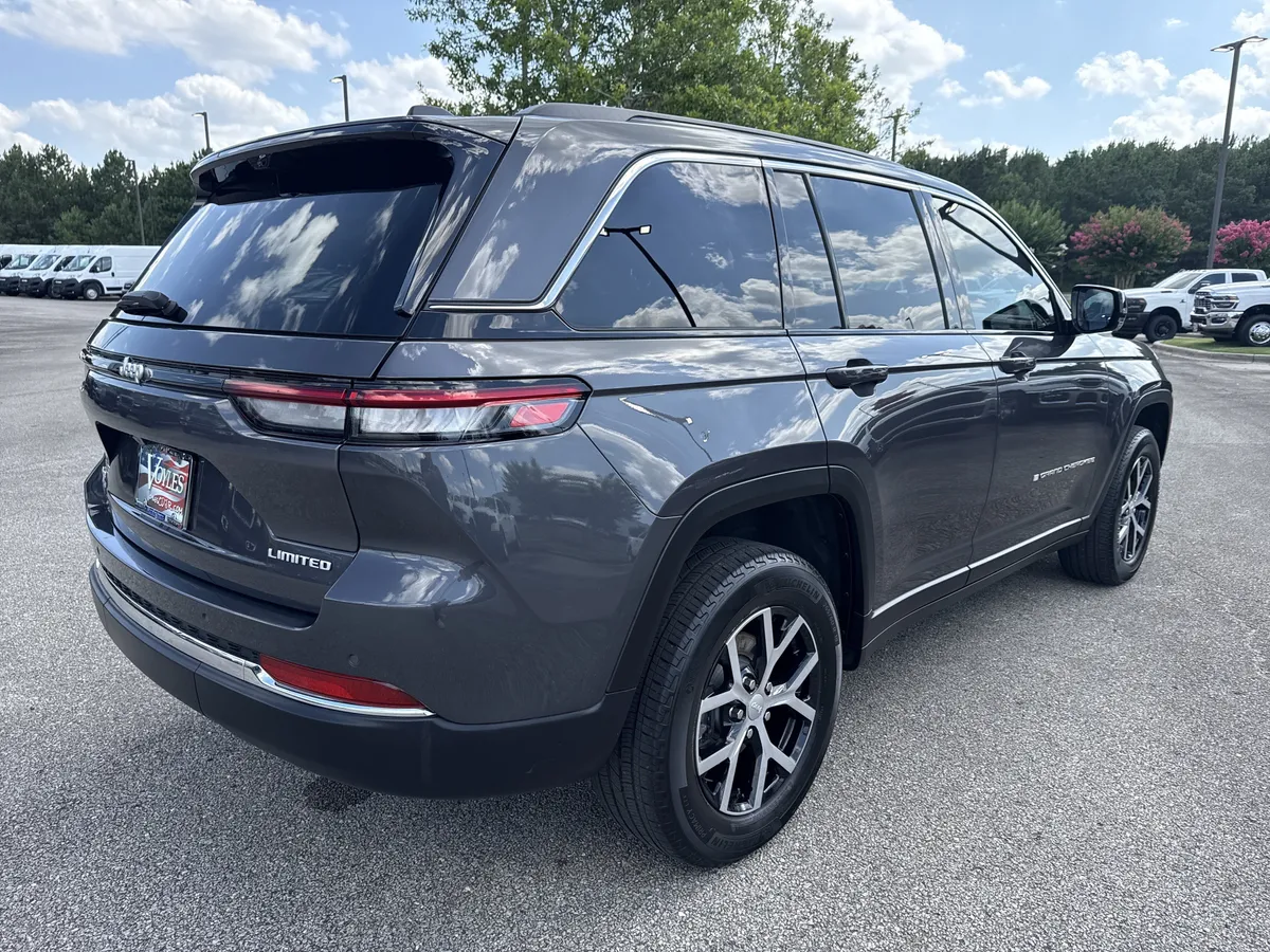 2024 Jeep Grand Cherokee Limited thumbnail 13