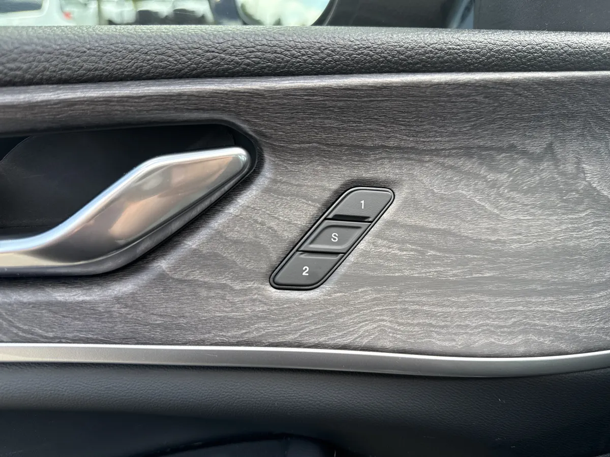 2024 Jeep Grand Cherokee Limited thumbnail 15