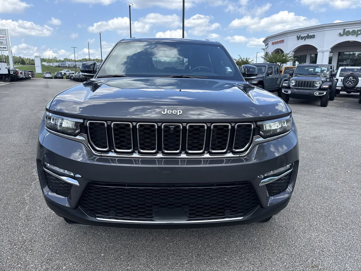 2024 Jeep Grand Cherokee Limited thumbnail 2