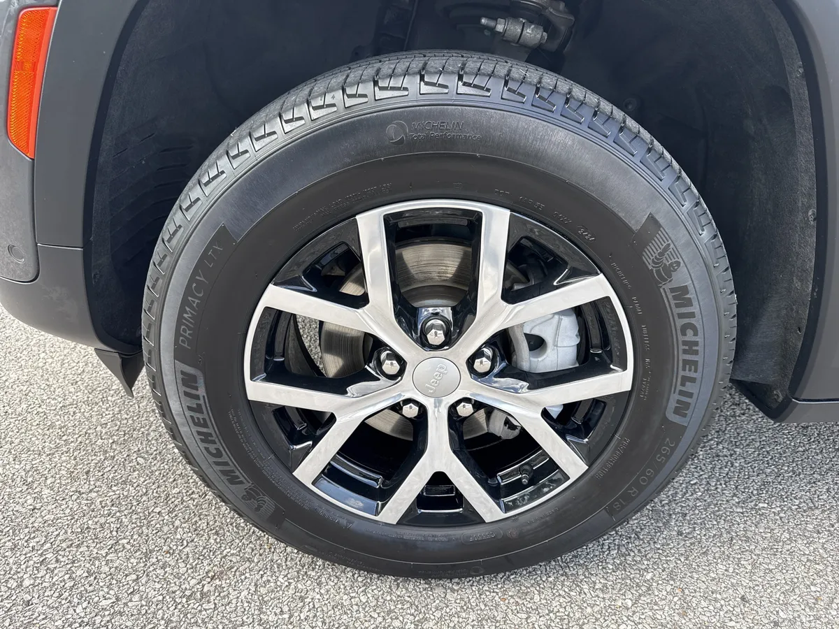 2024 Jeep Grand Cherokee Limited thumbnail 8