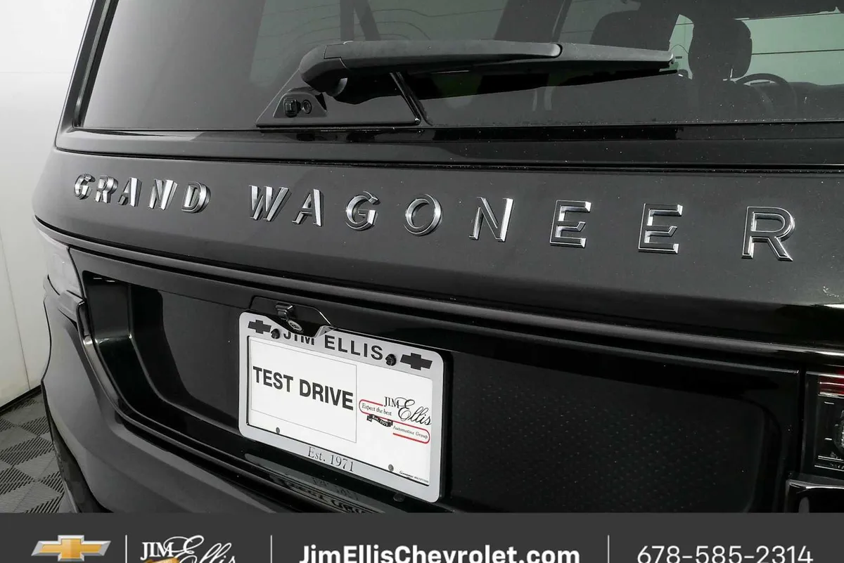2024 Jeep Grand Wagoneer L Series II thumbnail 38