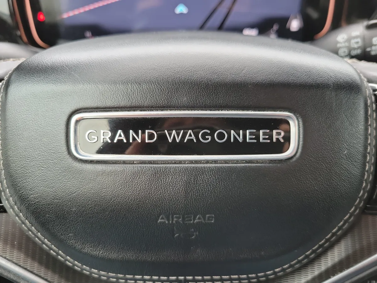 2024 Jeep Grand Wagoneer L Series II thumbnail 23