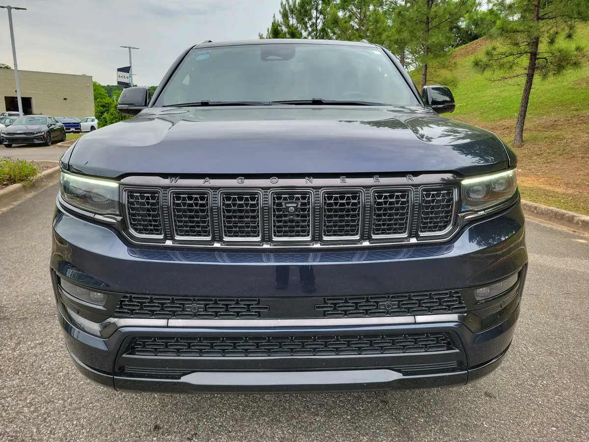 2024 Jeep Grand Wagoneer L Series II thumbnail 8