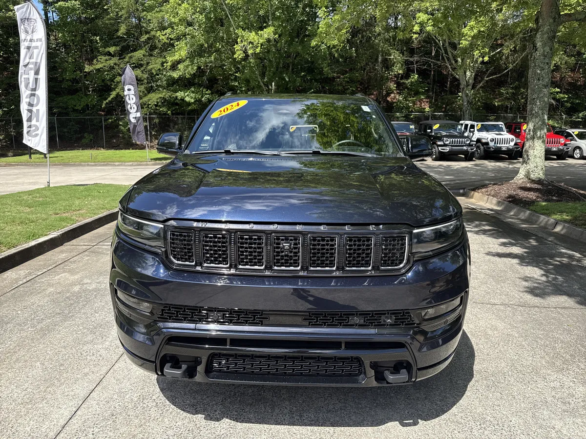 2024 Jeep Grand Wagoneer Series III Obsidian thumbnail 2