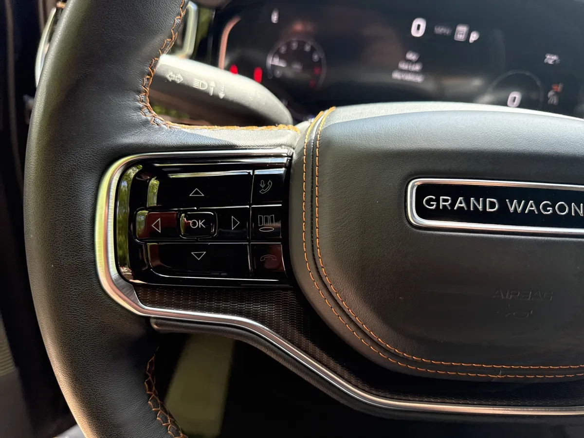 2024 Jeep Grand Wagoneer Series III Obsidian thumbnail 28