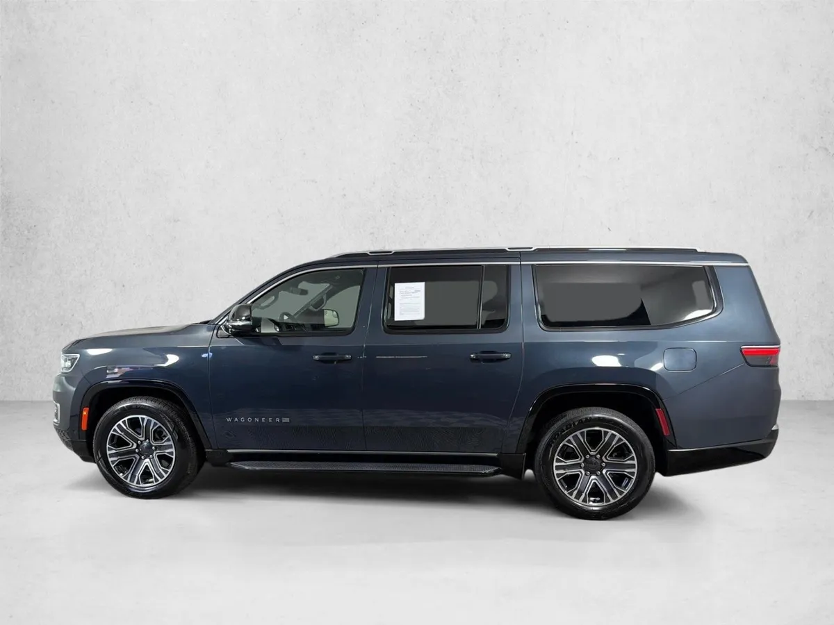 2024 Jeep Wagoneer L Series II thumbnail 7