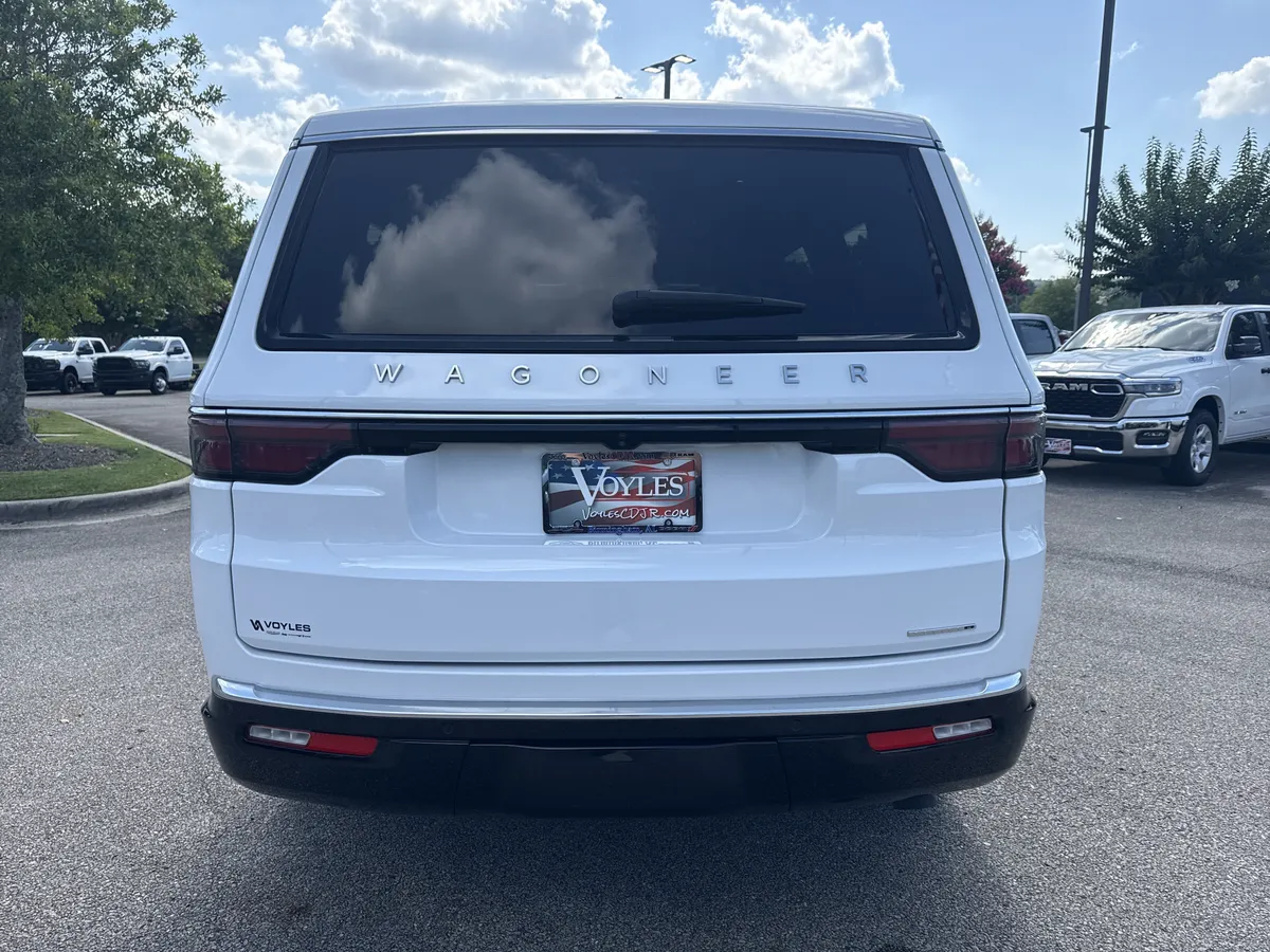 2024 Jeep Wagoneer Series II thumbnail 10
