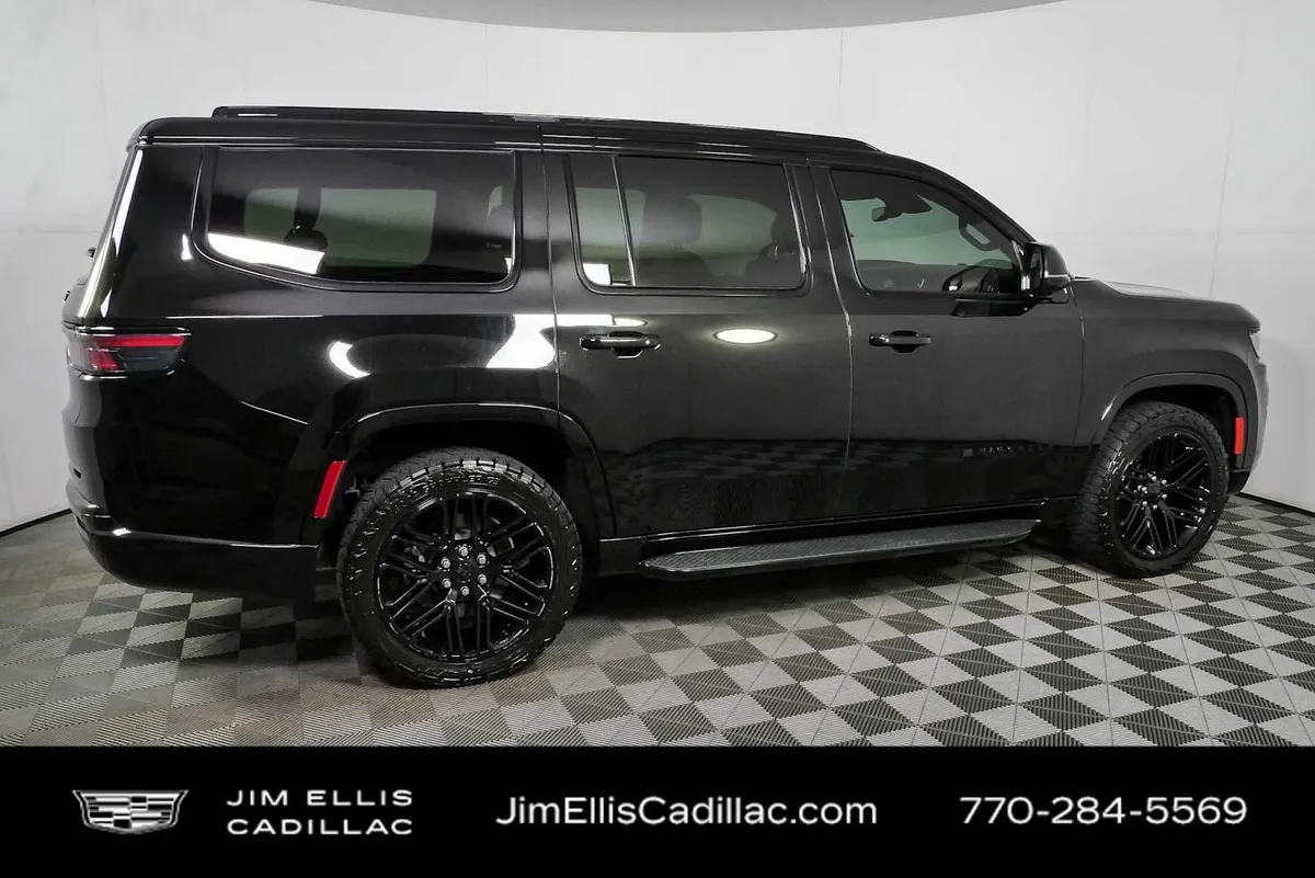 2024 Jeep Wagoneer Series II Carbide thumbnail 2