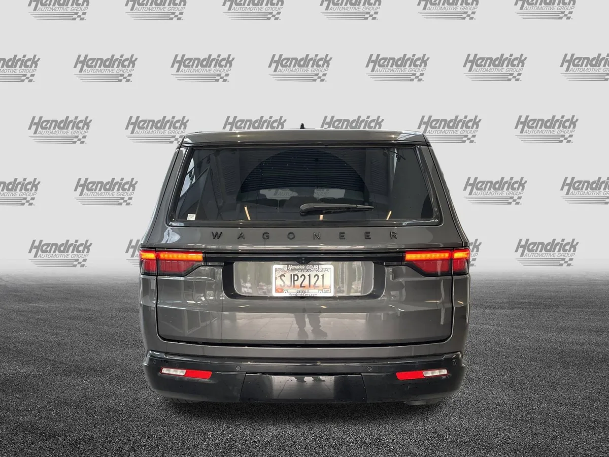 2024 Jeep Wagoneer Series II Carbide thumbnail 8
