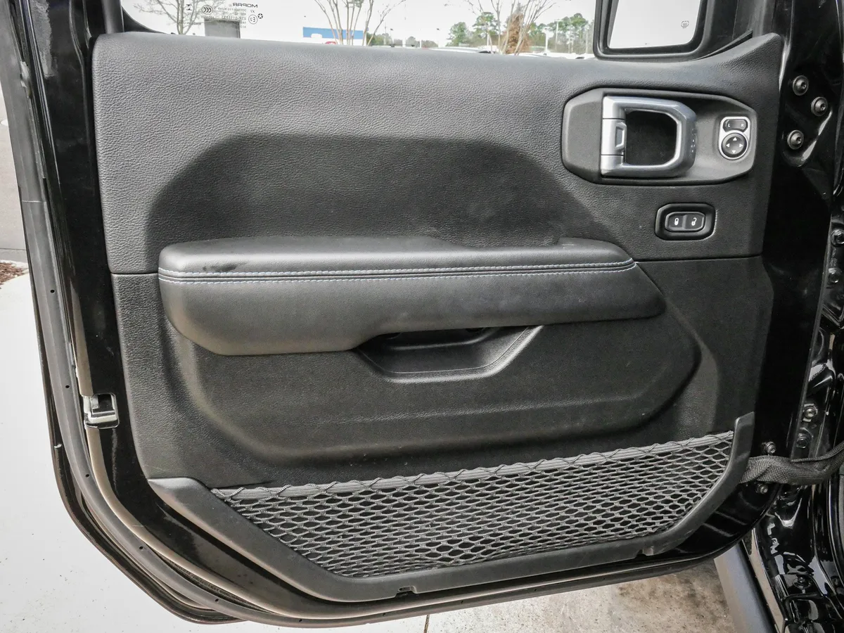 2024 Jeep Wrangler 4xe Rubicon X thumbnail 13