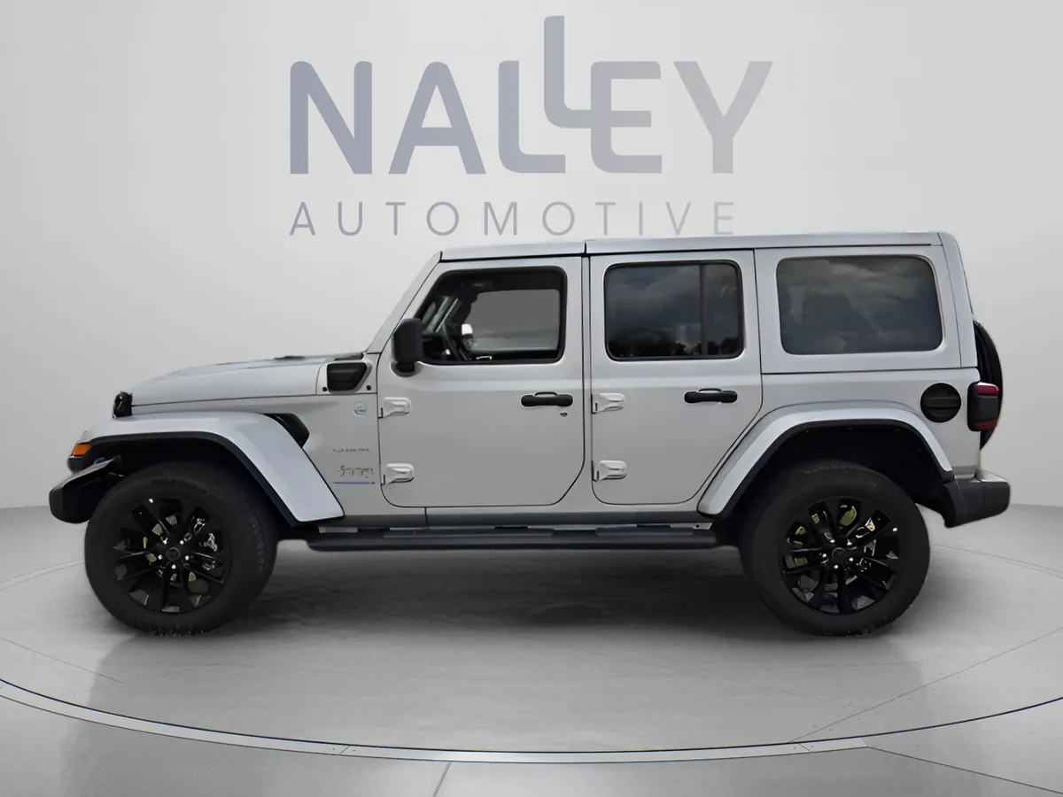 2024 Jeep Wrangler 4xe Sahara thumbnail 2
