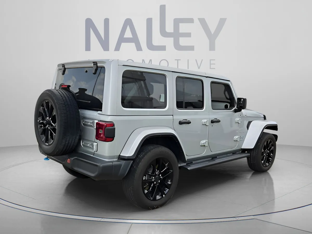 2024 Jeep Wrangler 4xe Sahara thumbnail 5