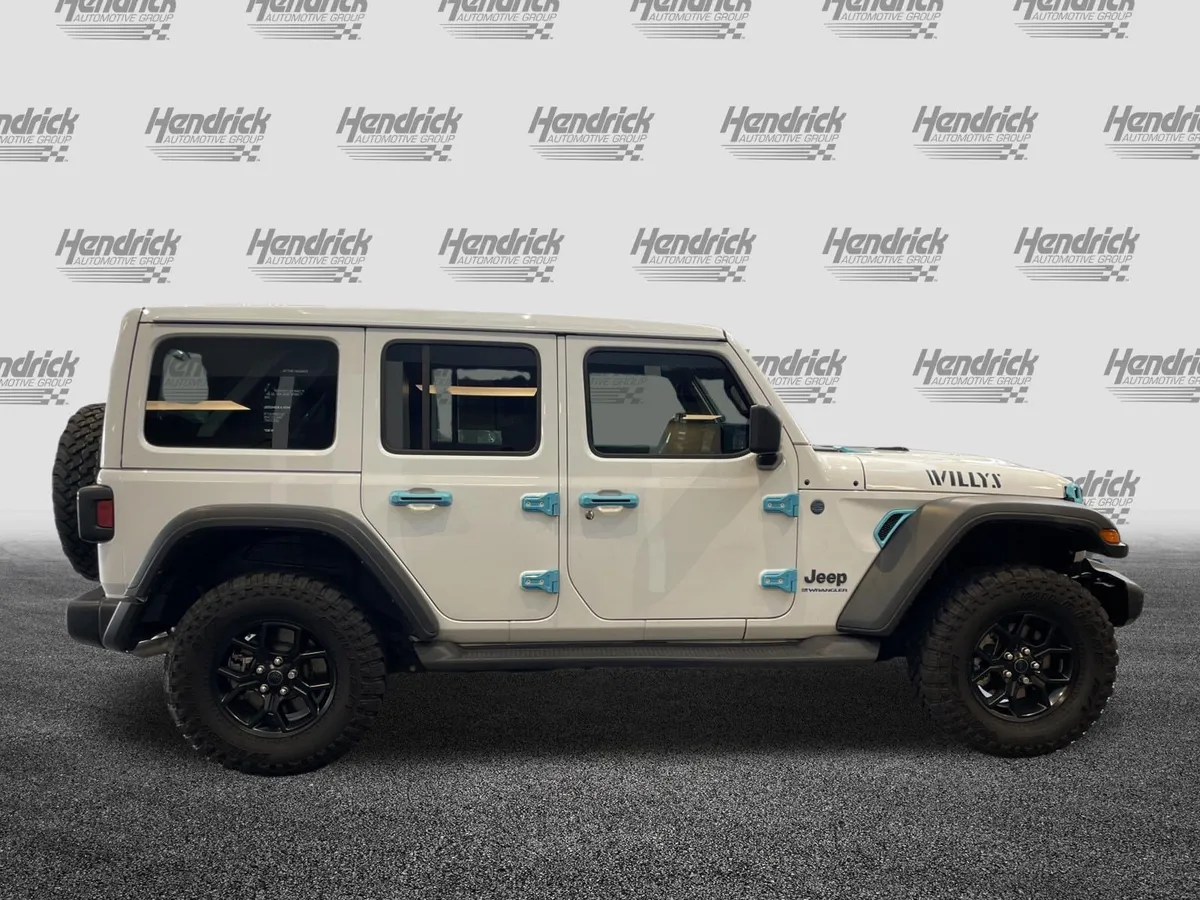 2024 Jeep Wrangler 4xe Willys thumbnail 10