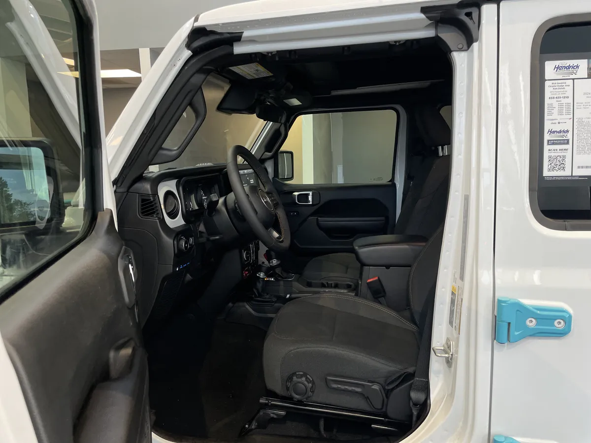 2024 Jeep Wrangler 4xe Willys thumbnail 15