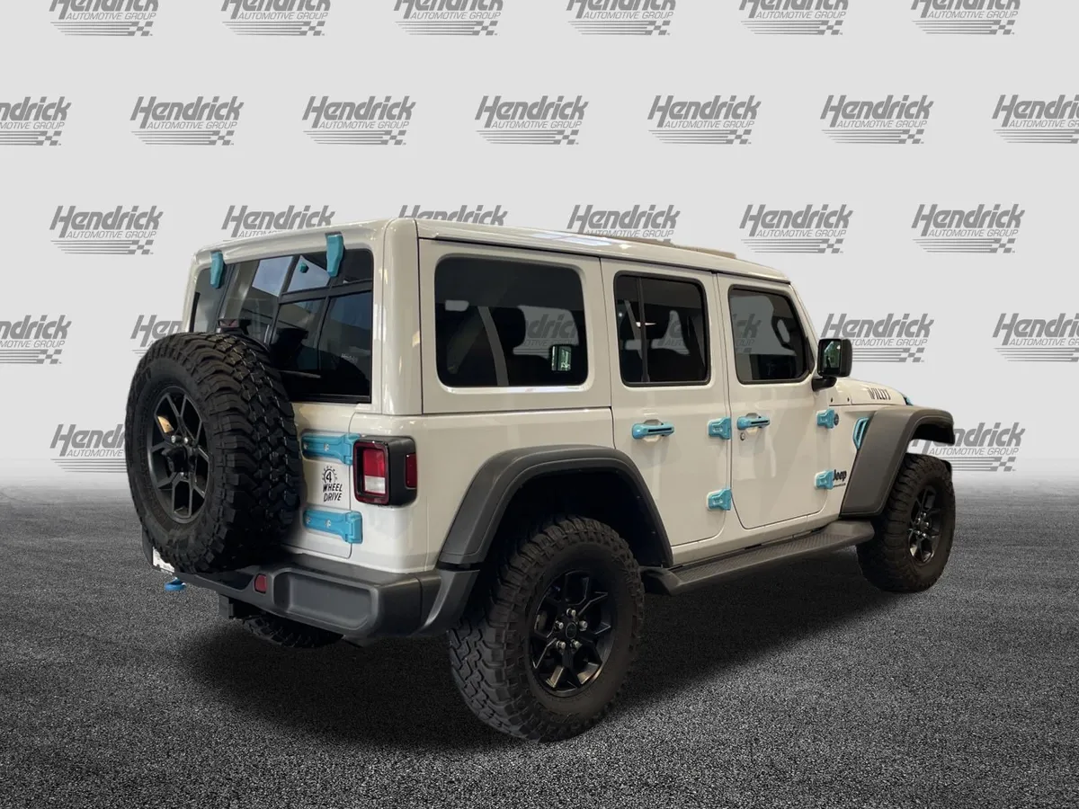 2024 Jeep Wrangler 4xe Willys thumbnail 9