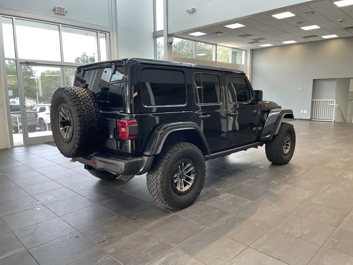 2024 Jeep Wrangler Rubicon 392 thumbnail 10