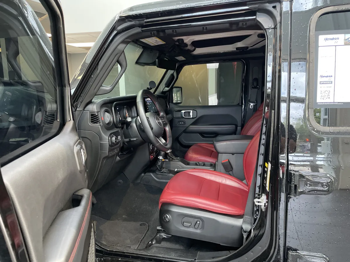 2024 Jeep Wrangler Rubicon 392 thumbnail 16