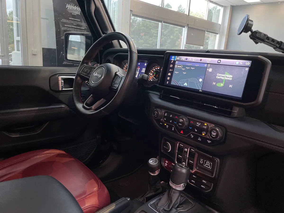 2024 Jeep Wrangler Rubicon 392 thumbnail 32