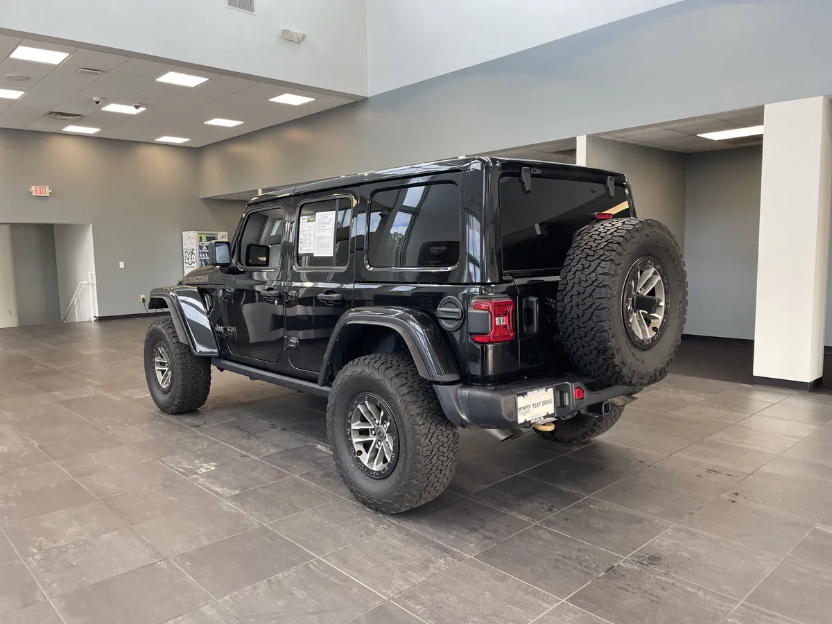 2024 Jeep Wrangler Rubicon 392 thumbnail 8