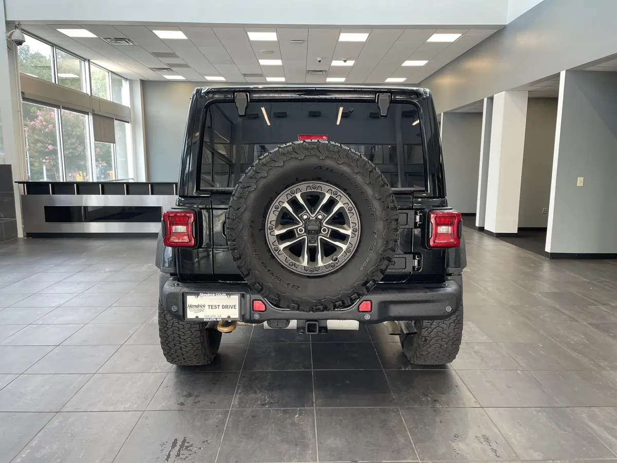 2024 Jeep Wrangler Rubicon 392 thumbnail 9