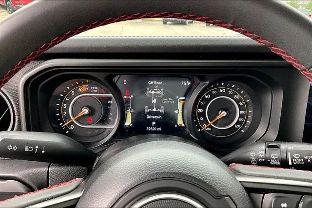 2024 Jeep Wrangler Rubicon thumbnail 12