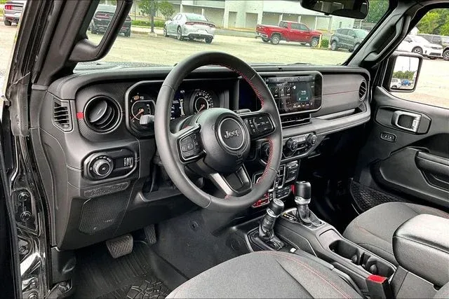 2024 Jeep Wrangler Rubicon thumbnail 14