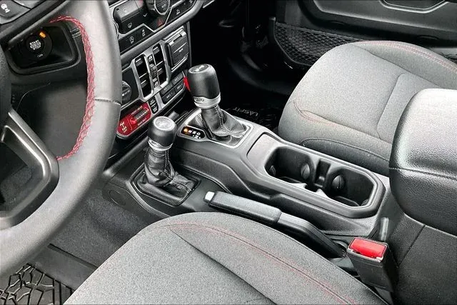 2024 Jeep Wrangler Rubicon thumbnail 15