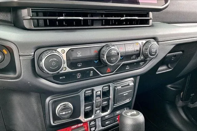 2024 Jeep Wrangler Rubicon thumbnail 23