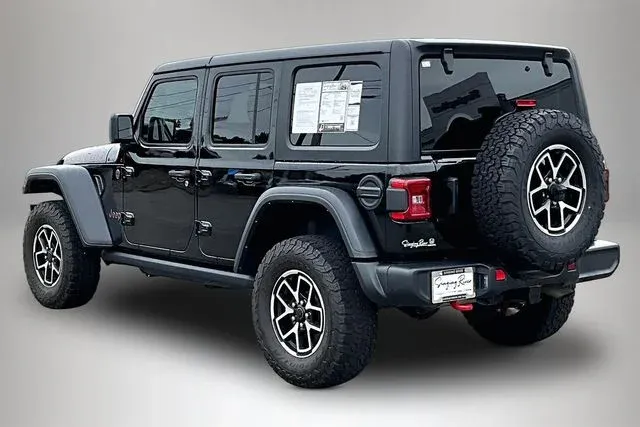 2024 Jeep Wrangler Rubicon thumbnail 4