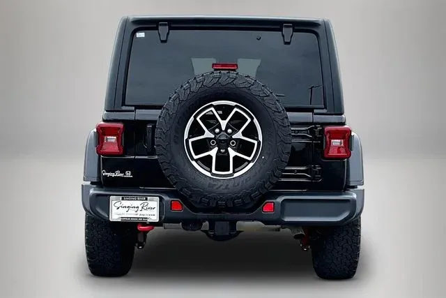 2024 Jeep Wrangler Rubicon thumbnail 6