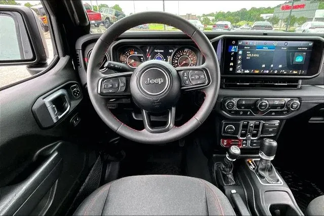 2024 Jeep Wrangler Rubicon thumbnail 8