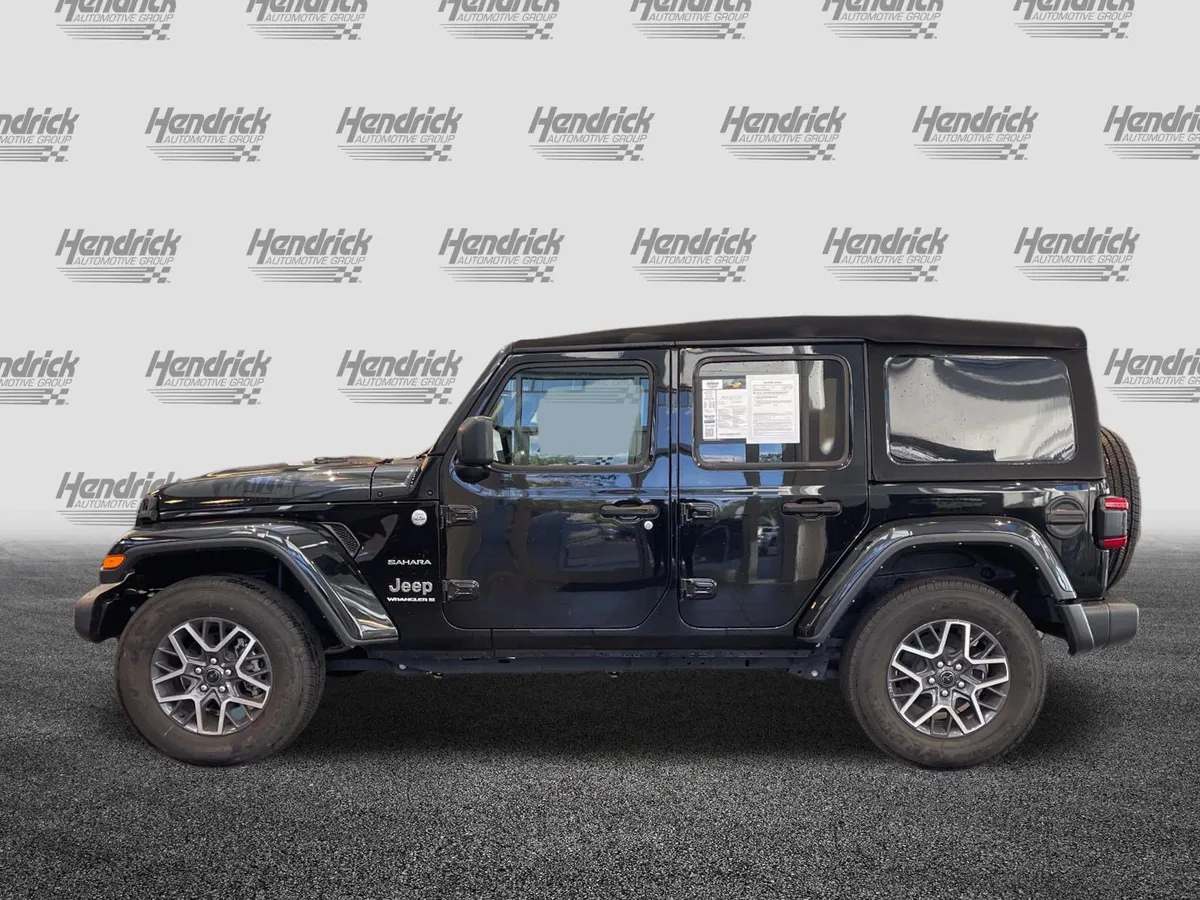2024 Jeep Wrangler Sahara thumbnail 6