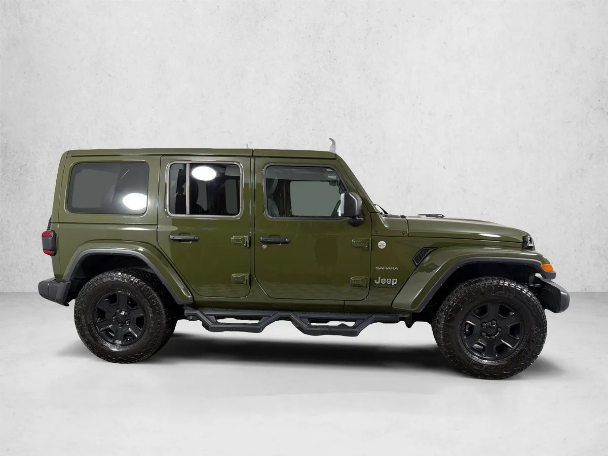 2024 Jeep Wrangler Sahara thumbnail 2