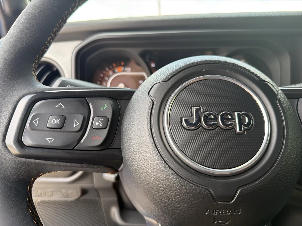 2024 Jeep Wrangler Sport S thumbnail 10