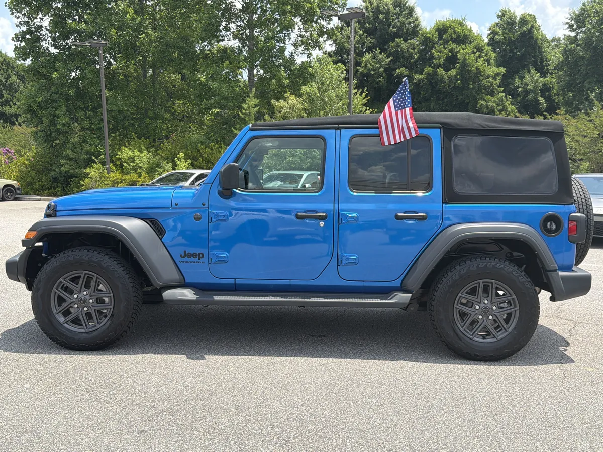 2024 Jeep Wrangler Sport S thumbnail 14