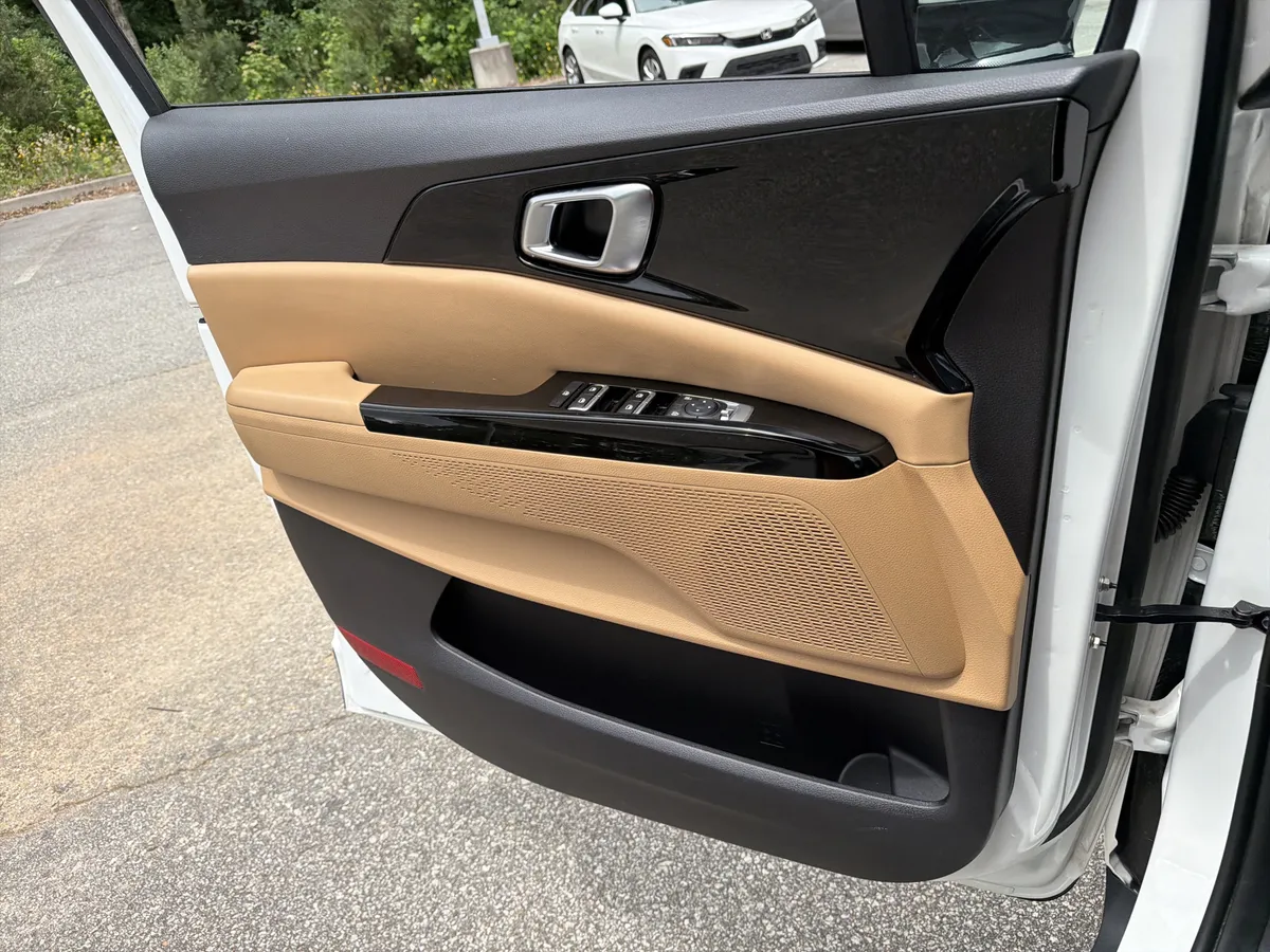 2024 Kia Carnival EX thumbnail 13