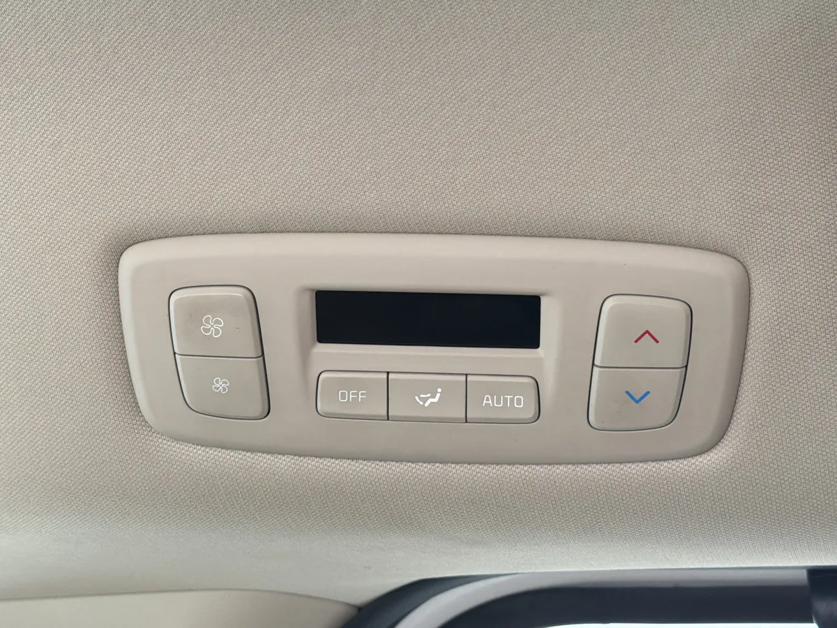 2024 Kia Carnival EX thumbnail 18