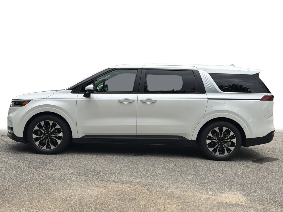 2024 Kia Carnival EX thumbnail 22