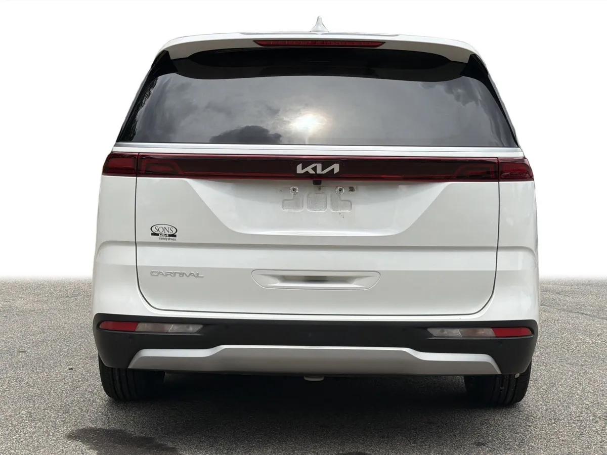 2024 Kia Carnival EX thumbnail 24