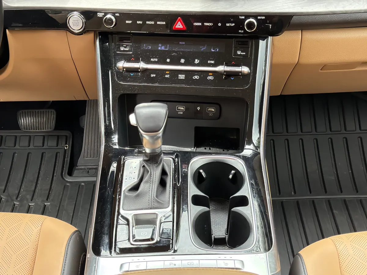 2024 Kia Carnival EX thumbnail 5