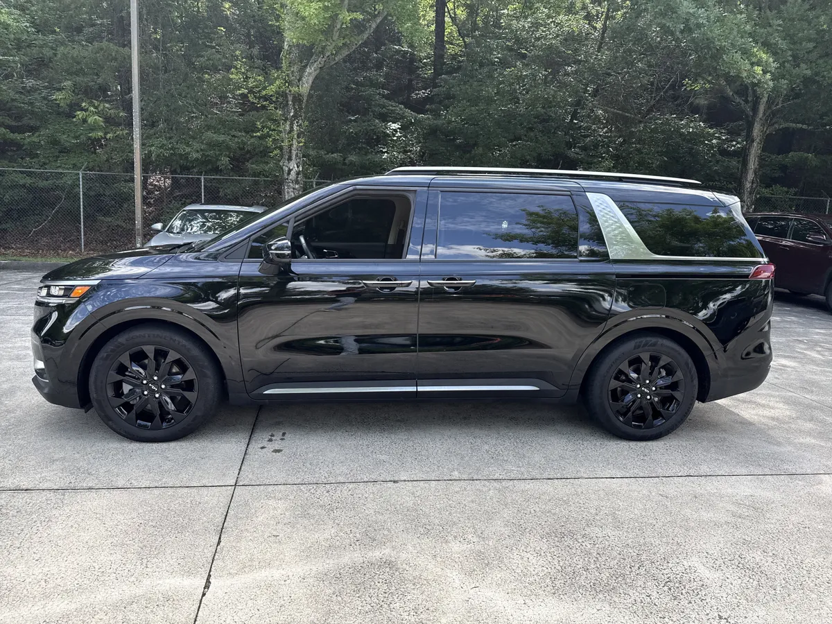 2024 Kia Carnival SX Prestige thumbnail 4