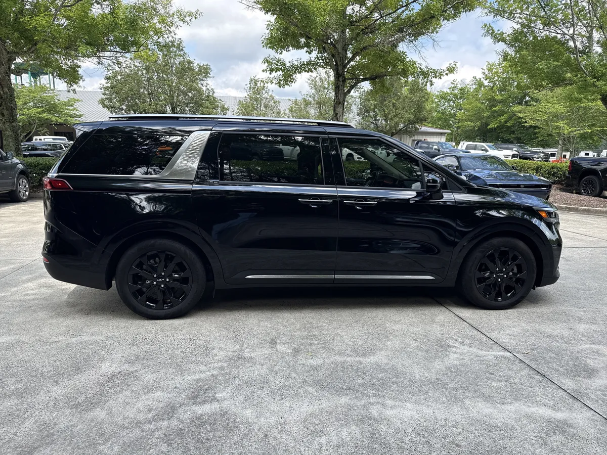 2024 Kia Carnival SX Prestige thumbnail 8