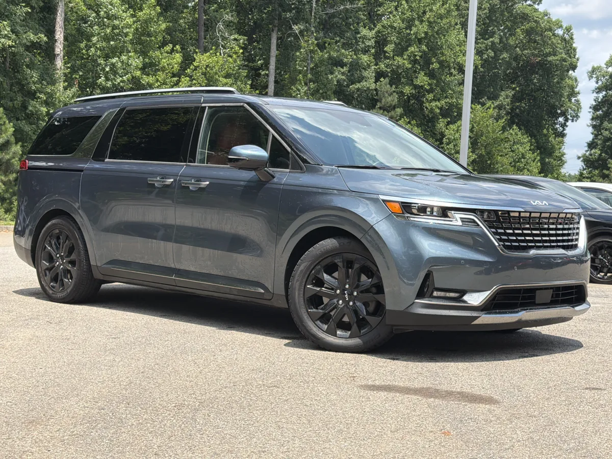 2024 Kia Carnival SX Prestige thumbnail 2