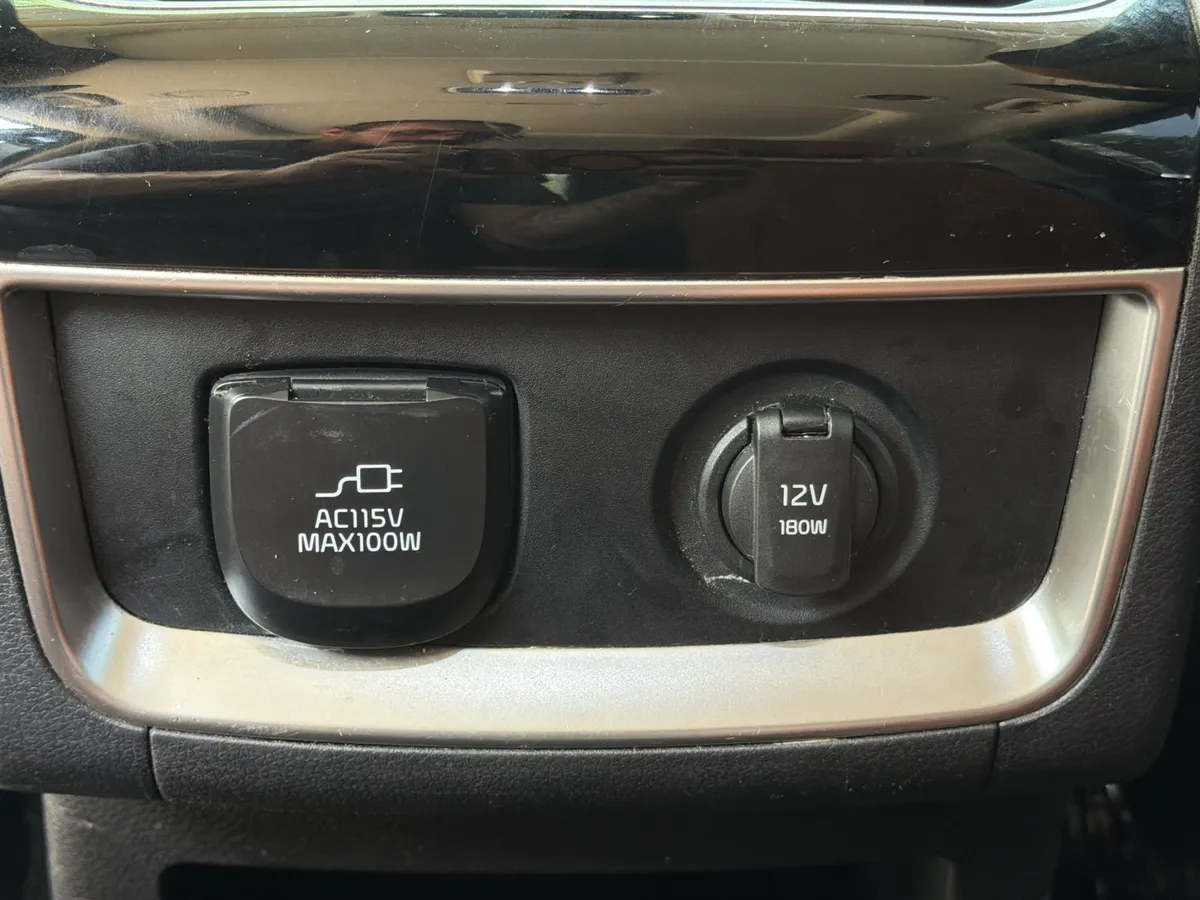2024 Kia Carnival SX Prestige thumbnail 23
