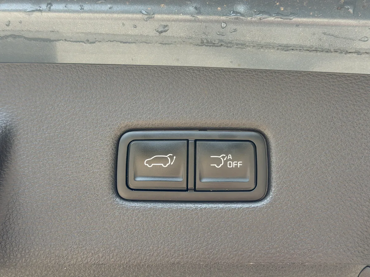 2024 Kia Carnival SX Prestige thumbnail 31