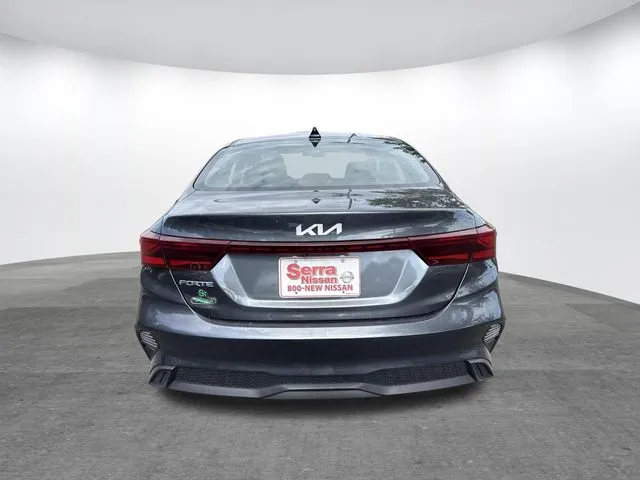 2024 Kia Forte LXS thumbnail 8
