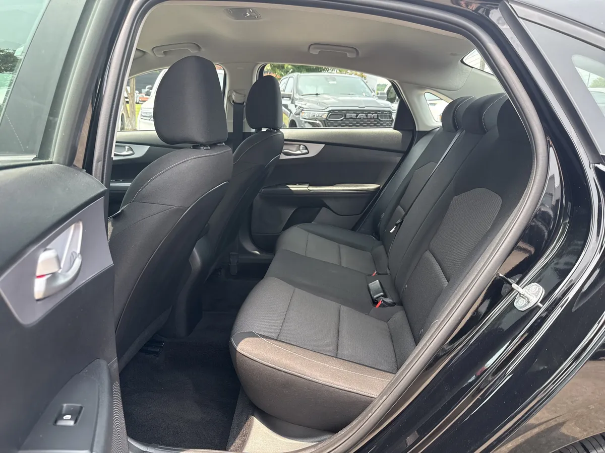2024 Kia Forte LXS thumbnail 20