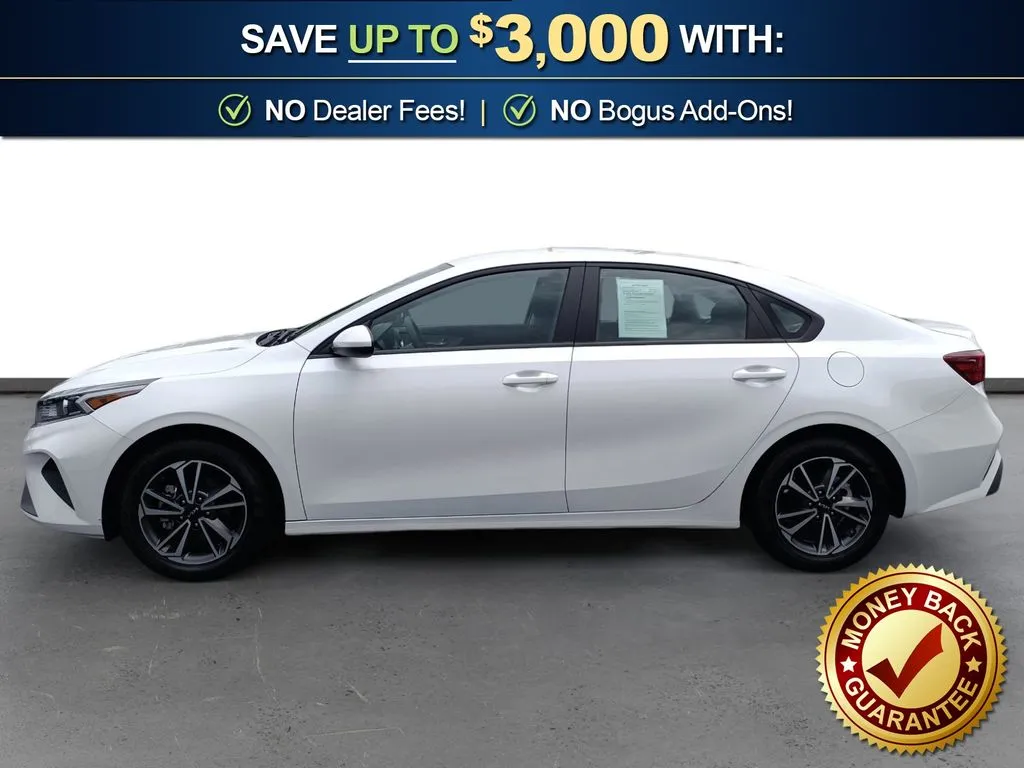 2024 Kia Forte LXS thumbnail 2